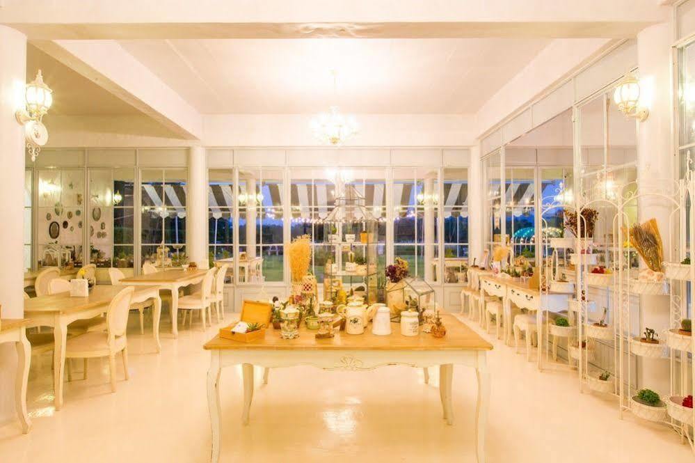 Villa La Flora Kanchanaburi Exterior photo